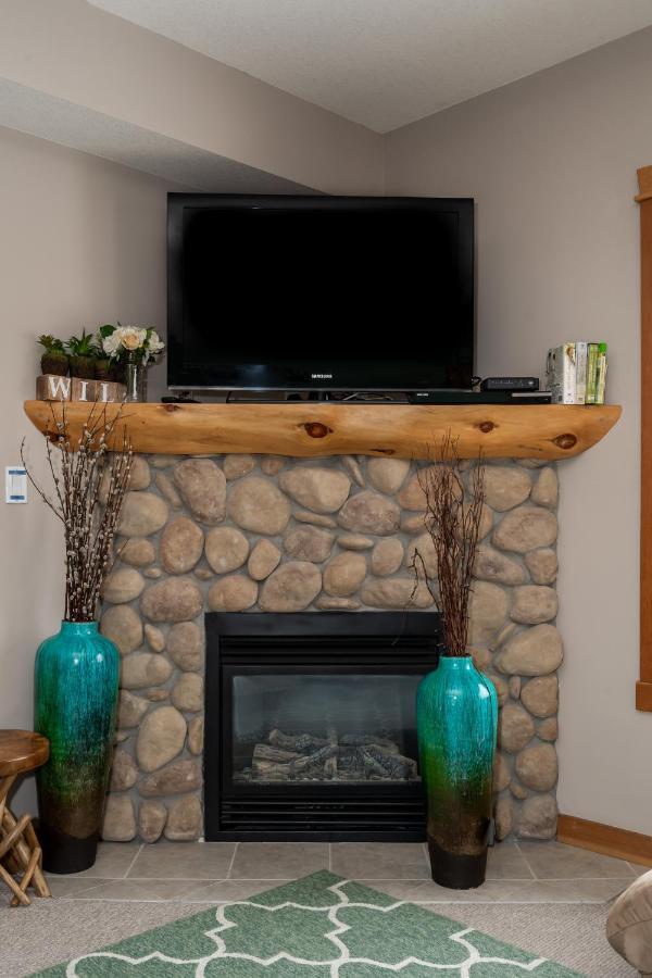 Fenwick Vacation Rental Open Hot Tub Glorious Mountain 2 Bedroom แคนมอร์ ภายนอก รูปภาพ